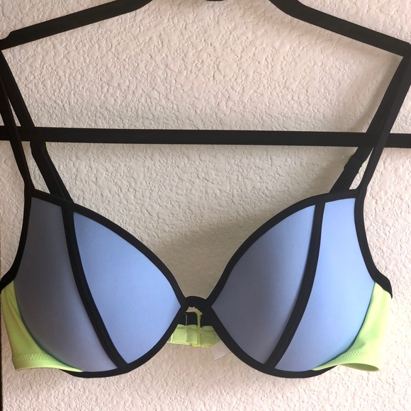 NWOT The Colorblock Fabulous Top by VS (Sold out!) - Picture 2 of 5